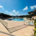 Superbe T2 Avec Vue Et Piscine Appartement *