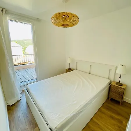 Superbe T2 Avec Vue Et Piscine *